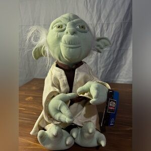 Disney Store Original Star Wars Yoda Plush Toy Doll Stuffed Figure 12” NWT